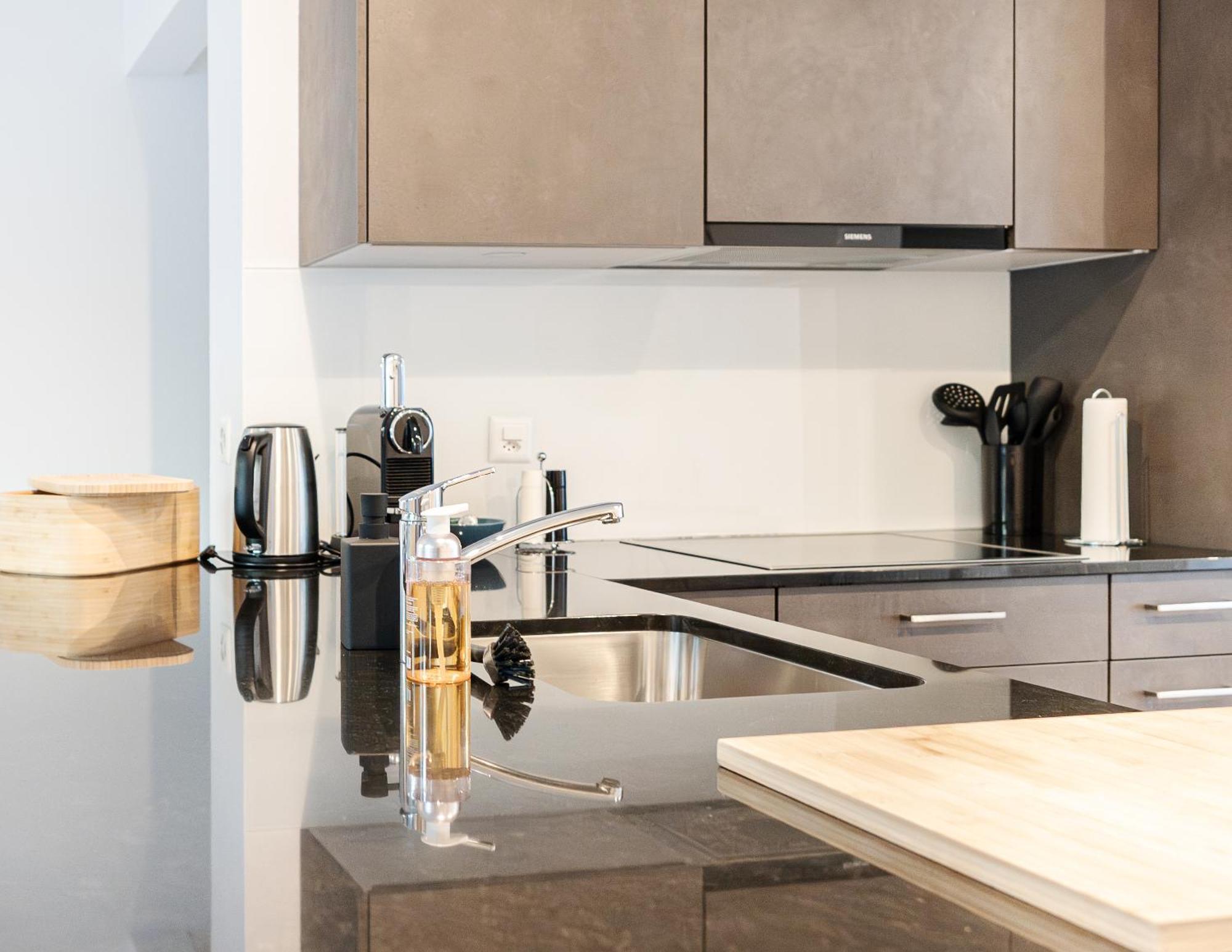 Bellevue & Classy Mountain View Apartment Кандерштег Экстерьер фото